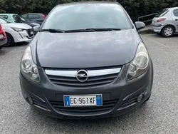 Grigio Usata 2010 Opel Corsa Club Tre volumi | 3100 € (Ottimo prezzo)