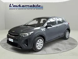 Usata 2022 Kia Stonic Urban SUV | 12.700 € (Buon prezzo)