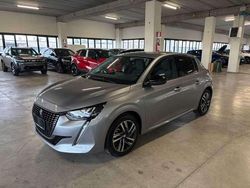 Argento Usata 2023 Peugeot 208 Allure Due volumi | 15.490 € (Buon prezzo)
