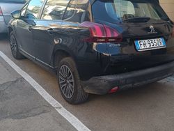 Nero Usata 2017 Peugeot 2008 Active SUV | 11.900 € (Cara)