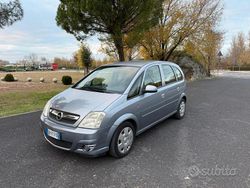 Grigio Usata 2006 Opel Meriva Cosmo Monovolume | 2300 € (Buon prezzo)