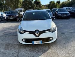 Bianco Usata 2015 Renault Clio IV Tre volumi | 3500 € (Ottimo prezzo)