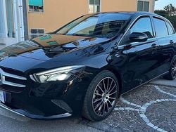 Nero Usata 2020 Mercedes B180 Monovolume | 19.490 € (Ottimo prezzo)