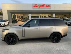 Grigio Usata 2022 Land Rover Range Rover HSE SUV | 115.500 € (Cara)