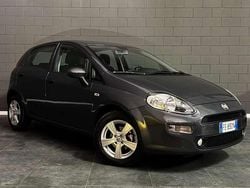 Grigio Usata 2016 Fiat Punto Lounge Tre volumi | 5900 € (Ottimo prezzo)