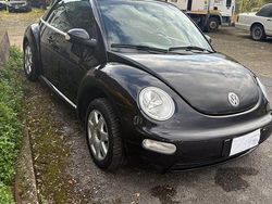 Nero Usata 2005 VW Beetle Cabrio | 6500 € (Molto cara)