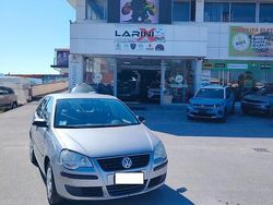 Grigio Usata 2007 VW Polo Trendline Tre volumi | 4000 € (Molto cara)