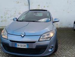 Grigio Usata 2009 Renault Mégane Luxe Tre volumi | 3200 € (Buon prezzo)