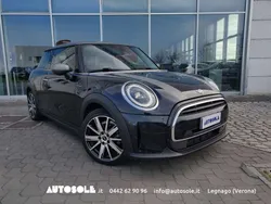 Enigmatic black metallic Usata 2022 Mini Cooper Classic Due volumi | 20.490 € (Buon prezzo)
