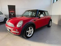 Rosso Usata 2002 Mini Cooper Due volumi | 2200 € (Buon prezzo)