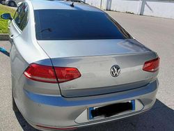 Grigio Usata 2017 VW Passat Comfortline Tre volumi | 16.500 € (Buon prezzo)