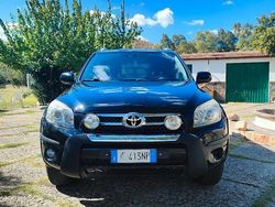 Nero Usata 2007 Toyota RAV4 SUV | 6500 €