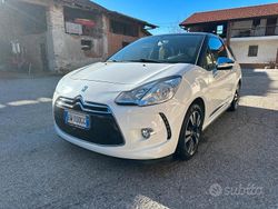 Usata 2014 Citroën DS3 So Chic Tre volumi | 5800 € (Buon prezzo)
