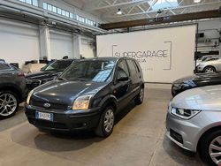 Grigio Usata 2005 Ford Fusion Collection Monovolume | 2000 € (Buon prezzo)