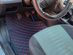 Grigio Usata 2009 Fiat Grande Punto Due volumi | 2150 € (Buon prezzo)