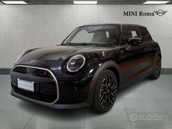 Midnight black ii Usata 2024 Mini Cooper Favoured Due volumi | 35.200 € (Cara)