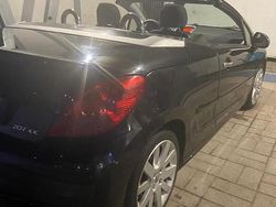 Nero Usata 2007 Peugeot 207 CC Cabrio | 2800 € (Ottimo prezzo)