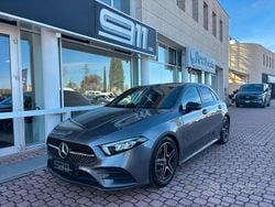 Grigio montagna Usata 2021 Mercedes A180 AMG line Tre volumi | 29.900 € (Buon prezzo)