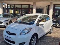Bianco Usata 2011 Toyota Yaris Due volumi | 6000 € (Cara)