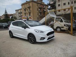 Bianco Usata 2018 Ford Fiesta ST-Line Due volumi | 10.990 € (Buon prezzo)