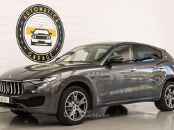 Grigio Usata 2017 Maserati Levante SUV | 40.300 € (Buon prezzo)