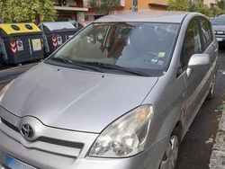 Argento Usata 2005 Toyota Corolla Verso Monovolume | 2500 € (Buon prezzo)