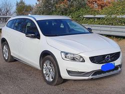 Bianco Usata 2016 Volvo V60 CC Kinetic Station wagon | 10.800 €