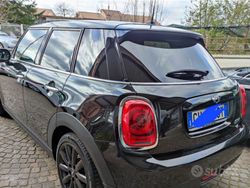 Nero Usata 2016 Mini Cooper Hype Due volumi | 15.000 € (Molto cara)