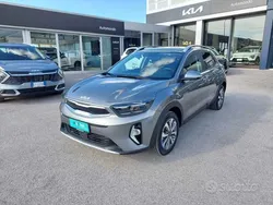 Grigio Usata 2024 Kia Stonic Style SUV | 17.400 € (Buon prezzo)