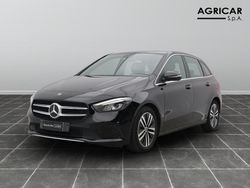 Vernice metallizzata: nero notte Usata 2021 Mercedes B200 Monovolume | 24.900 € (Buon prezzo)