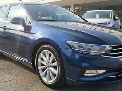 Blu/azzurro Usata 2021 VW Passat Business Station wagon | 21.900 € (Buon prezzo)