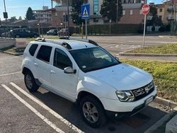 Bianco Usata 2015 Dacia Duster Lauréate SUV | 6900 € (Buon prezzo)