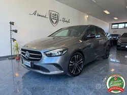 Mountain grey Usata 2019 Mercedes B180 Night Monovolume | 17.900 € (Buon prezzo)