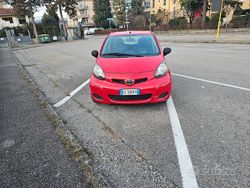 Rosso Usata 2011 Toyota Aygo Connect Style Due volumi | 3500 € (Ottimo prezzo)