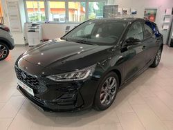 Agate black Nuova 2025 Ford Focus ST-Line Tre volumi | 25.100 € (Buon prezzo)