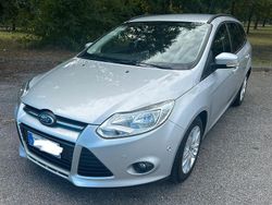 Argento Usata 2012 Ford Focus Station wagon | 5490 € (Buon prezzo)