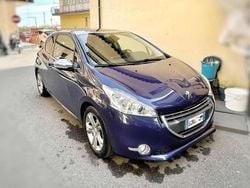 Blu/azzurro Usata 2013 Peugeot 208 Allure Due volumi | 5900 € (Buon prezzo)