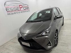 Grigio Usata 2017 Toyota Yaris Hybrid Style Tre volumi | 11.900 € (Buon prezzo)