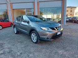 Grigio Usata 2016 Nissan Qashqai Tekna SUV | 10.900 € (Buon prezzo)