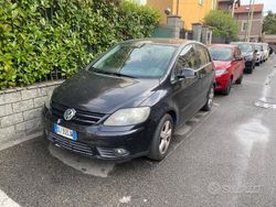 Nero Usata 2007 VW Golf V Due volumi | 2700 €