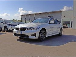 Bianco Usata 2020 BMW 330e M Sport Tre volumi | 33.700 €