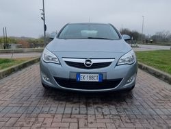 Grigio Usata 2012 Opel Astra Tre volumi | 5500 € (Cara)