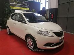 Bianco Usata 2017 Lancia Ypsilon Gold Due volumi | 8900 € (Buon prezzo)