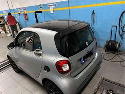 Grigio Usata 2015 Smart ForTwo Coupé Due volumi | 9500 € (Buon prezzo)
