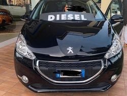 Nero Usata 2014 Peugeot 208 Due volumi | 7000 € (Cara)