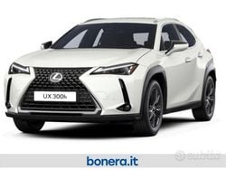 Pure white Nuova 2025 Lexus UX 300h SUV | 34.800 € (Buon prezzo)