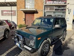 Verde petrolio Usata 2020 Lada niva SUV | 15.000 € (Buon prezzo)