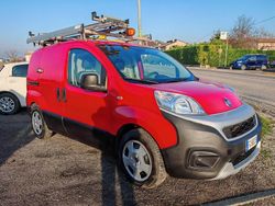 Rosso Usata 2016 Fiat Fiorino Monovolume | 6800 € (Buon prezzo)