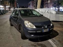 Grigio Usata 2006 Renault Clio III Tre volumi | 1000 € (Super prezzo)