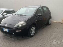 Nero Usata 2013 Fiat Punto Lounge Due volumi | 5500 € (Buon prezzo)